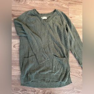 Vintage Green Sweater w Finger Holes